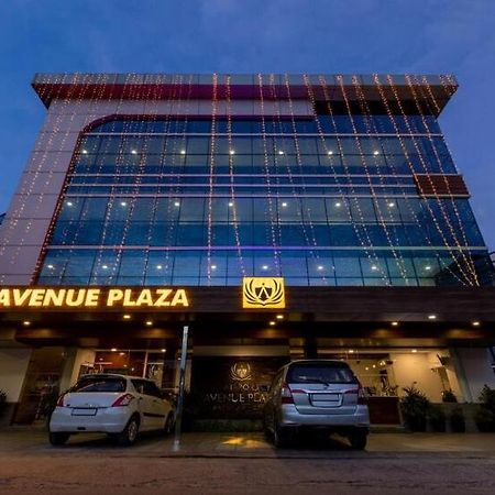 Отель Airport Avenue Plaza Недумбассери Экстерьер фото